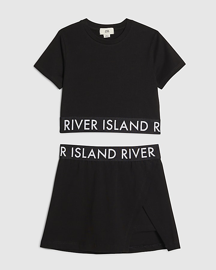 ragazze t-shirt nera e skort set