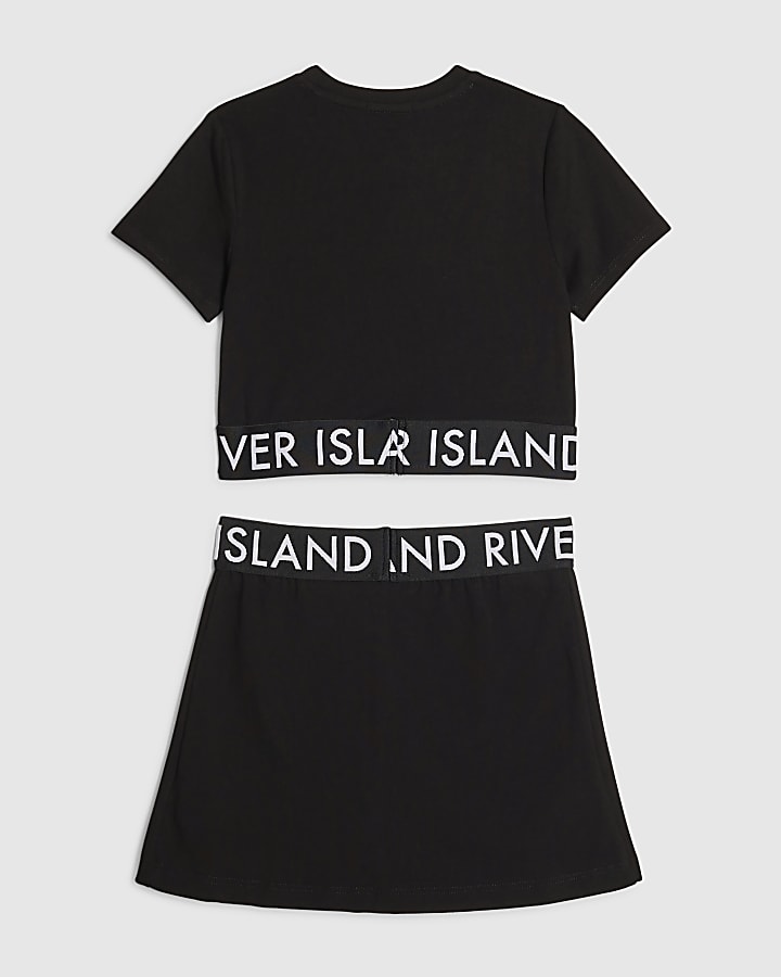 ragazze t-shirt nera e skort set