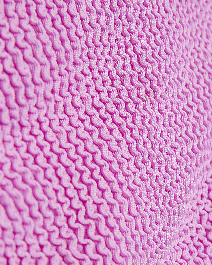ragazze rosa con texture giacca e bikini set