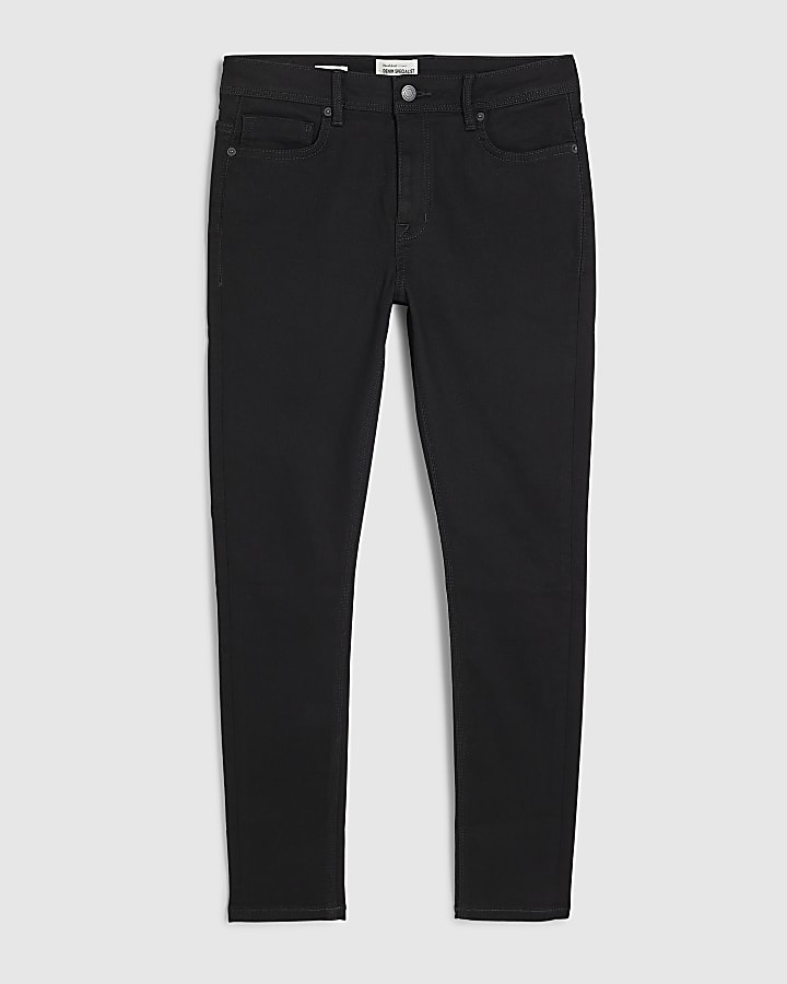spray nero su jeans