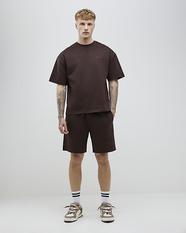 marrone oversize fit t-shirt e shorts set