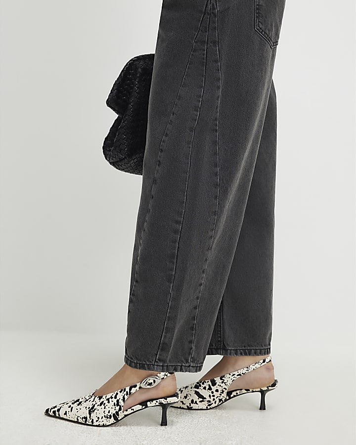 petite nero cucito a botte jeans a gamba