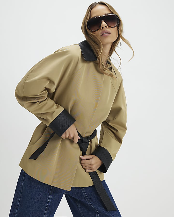 beige bozzolo manica corta cappotto di trincea