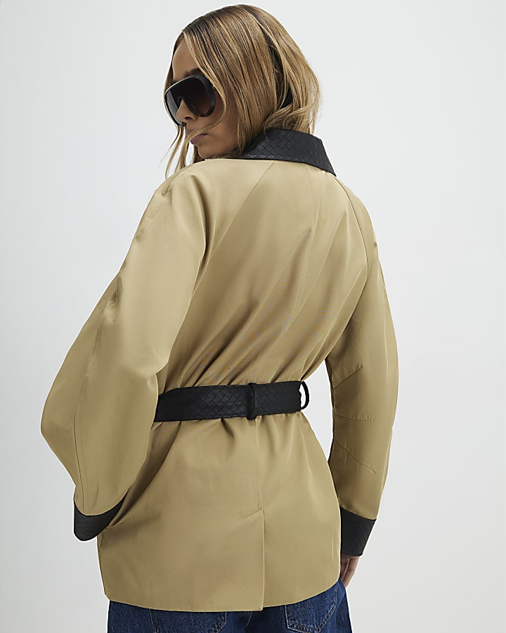 beige bozzolo manica corta cappotto di trincea