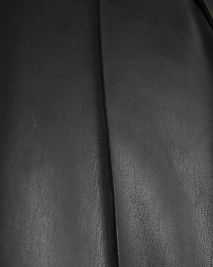 nero ecopelle pantaloni corti