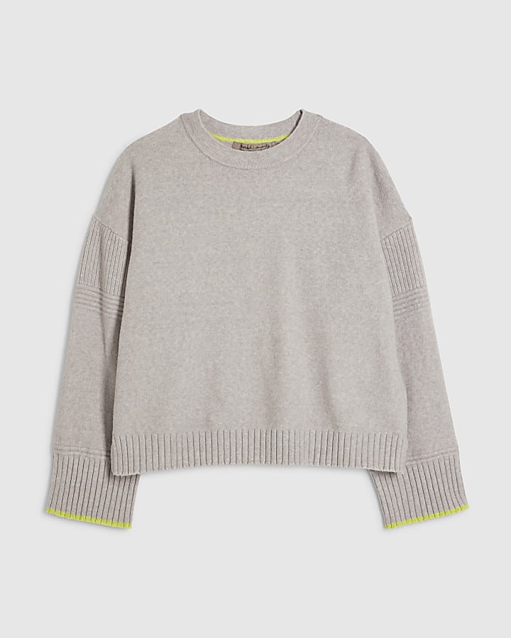 grigio con punta in dettaglio jumper