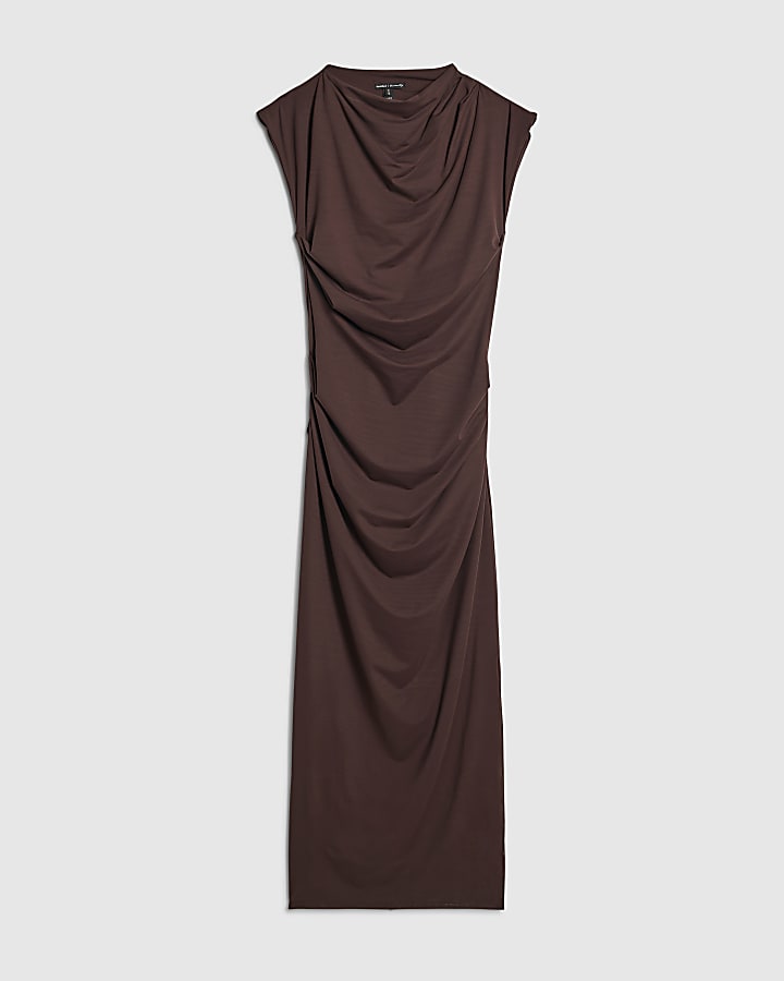 marrone collo alto increspato midi dress
