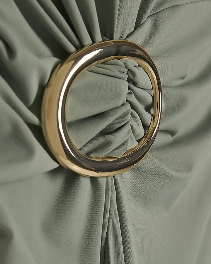 verde e fibbia ad ardiglione in oro midi dress