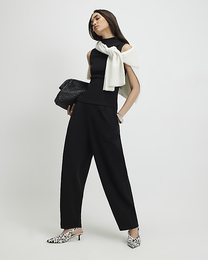 corpo nero pantaloni a gamba