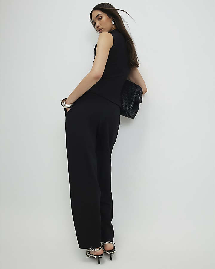 corpo nero pantaloni a gamba