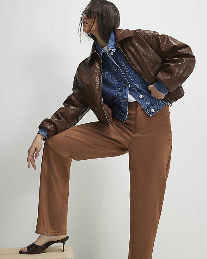 marrone finto camoscio barile pantaloni a gamba