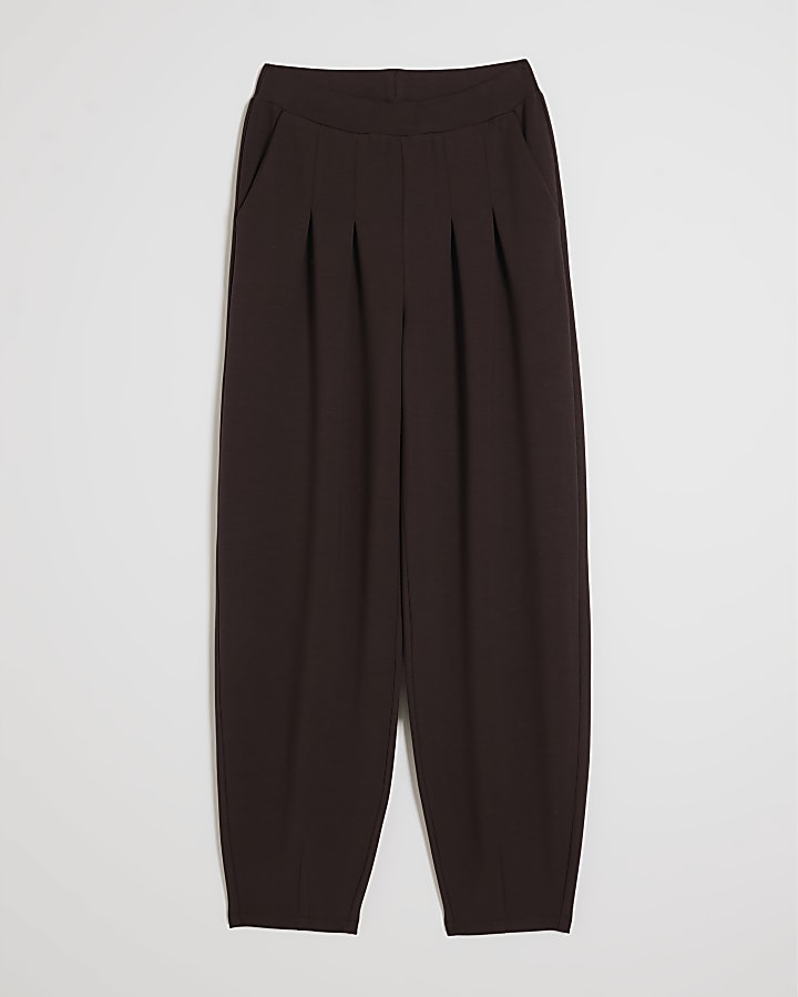 marrone premium piega pantaloni anteriore