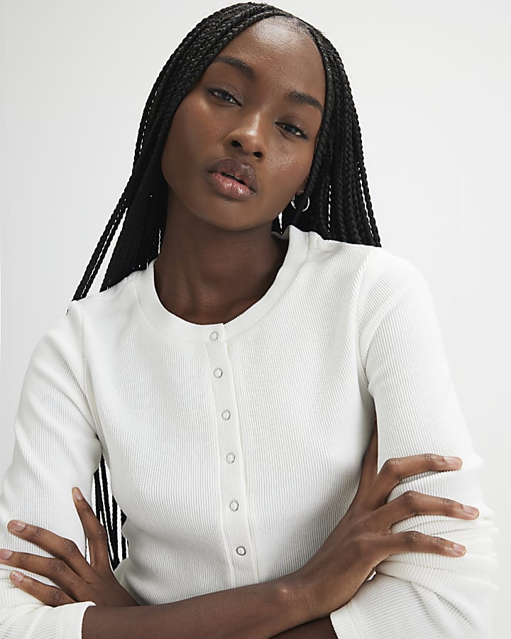 crema cardigan e pantaloni set loungewear
